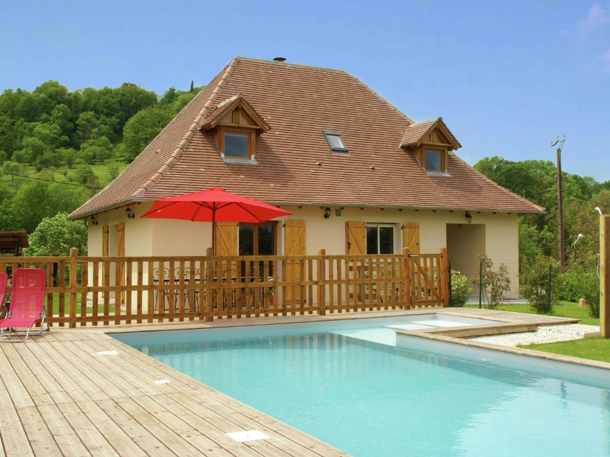 Modern Holiday Home With Private Pool Loubressac Exteriér fotografie